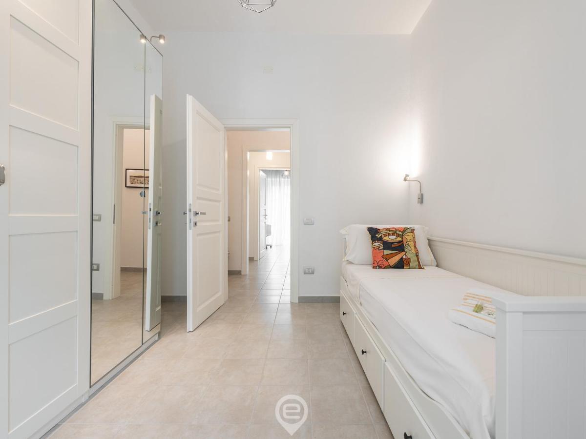 White Gold Apartment Cagliari Exteriör bild